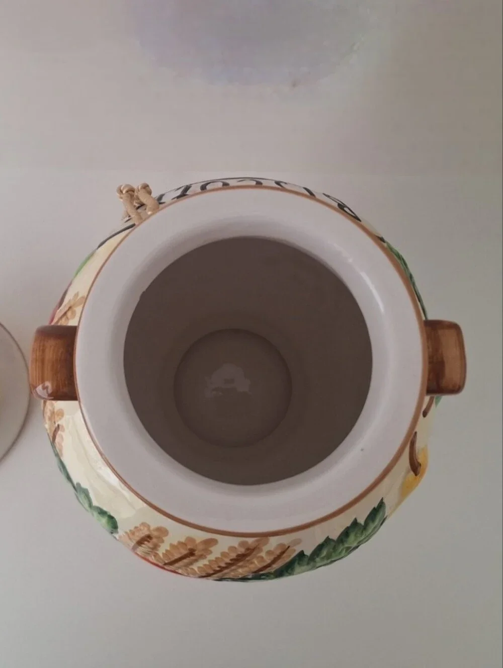 Nonni's vintage ceramic biscotti jar